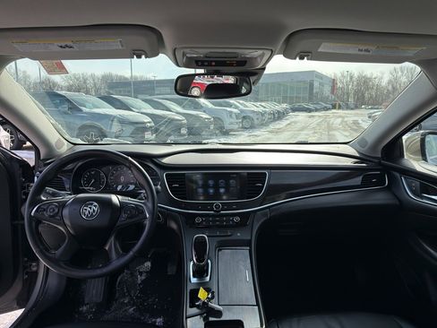 Used 2017 Buick LaCrosse Premium image 28