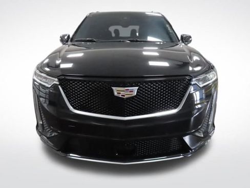 Certified 2022 Cadillac XT6 Sport w/ Technology Package image 9