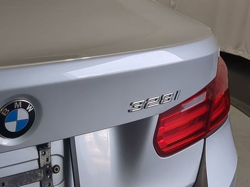Used 2013 BMW 328i xDrive Sedan AWD/4WD image 16