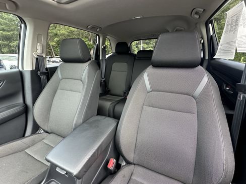 Used 2023 Honda CR-V EX image 8