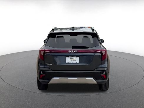 Used 2025 Kia Seltos S image 12