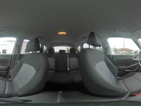 Used 2025 Kia Soul LX w/ LX Technology Package FWD image 41