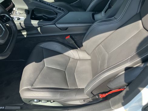 Used 2025 Chevrolet Corvette Stingray Preferred Cpe RWD image 15