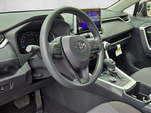 Used 2024 Toyota RAV4 XLE AWD/4WD image 10