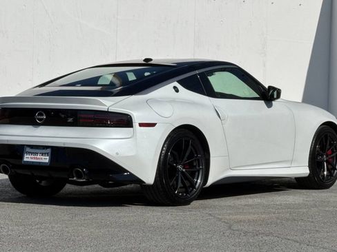 Used 2024 Nissan Z Performance w/ Floor Mat Package image 3