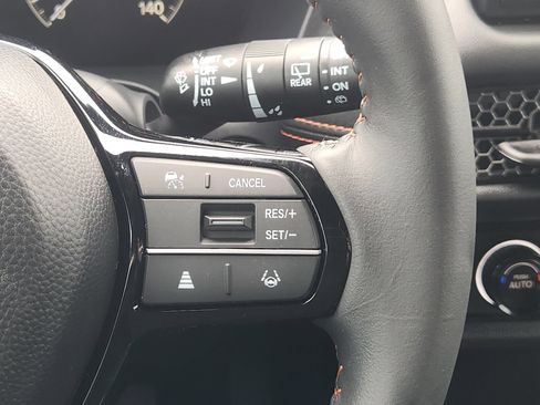 Used 2025 Honda HR-V Sport image 32