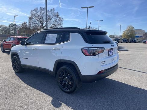 Used 2024 Jeep Compass Latitude w/ Convenience Group image 4