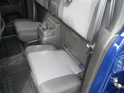 Used 2012 Chevrolet Colorado W/T RWD image 22