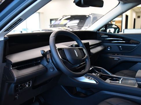 New 2026 Lincoln Nautilus Reserve image 11