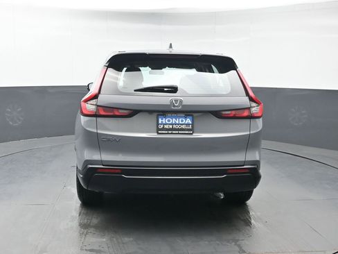 Used 2023 Honda CR-V LX image 5