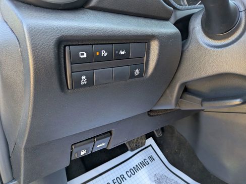 Used 2025 Nissan Versa S image 34