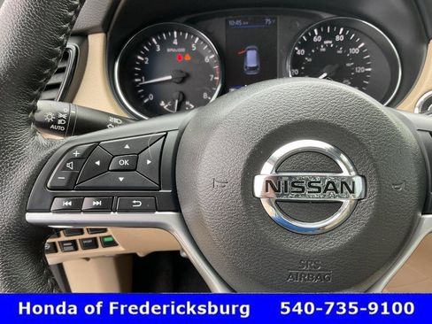 Used 2020 Nissan Rogue SV w/ Premium Package AWD/4WD image 30