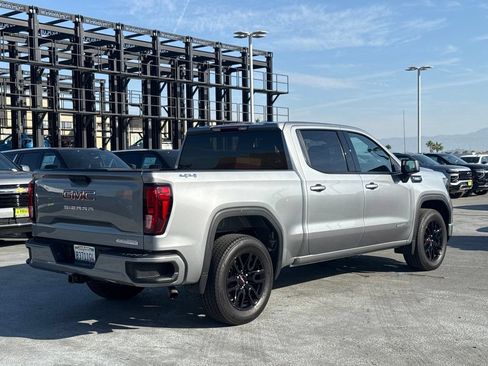 Used 2025 GMC Sierra 1500 Elevation AWD/4WD image 5