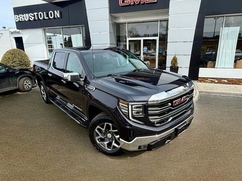 Used 2023 GMC Sierra 1500 SLT image 2