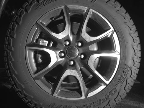 Used 2025 Jeep Compass Trailhawk AWD/4WD image 12