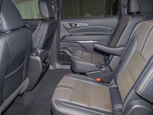 Certified 2025 Chevrolet Traverse High Country image 13