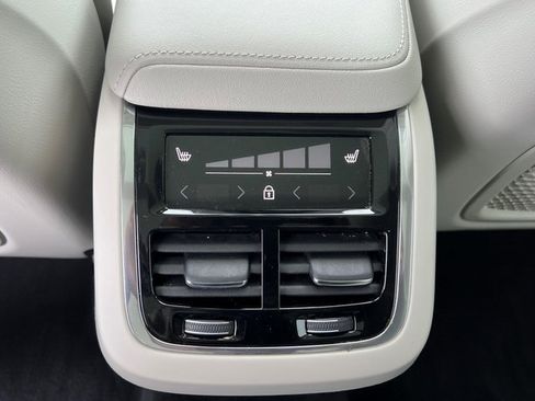 Certified 2022 Volvo XC60 B5 Inscription w/ Advanced Package image 20