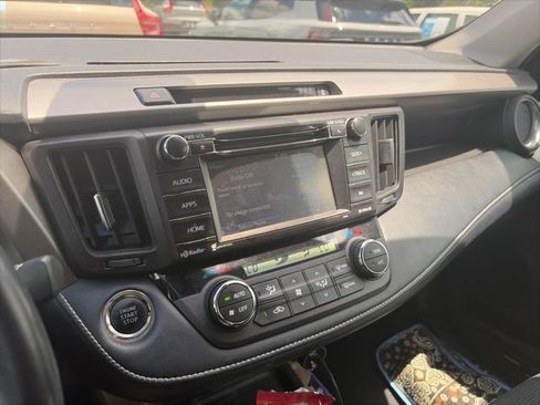 Used 2018 Toyota RAV4 XLE w/ Plus Extra Value Package AWD/4WD image 4