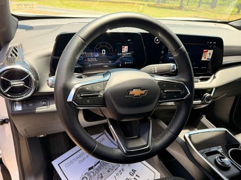 Used 2026 Chevrolet Equinox LT FWD image 15