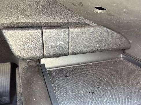 Used 2022 Toyota Camry SE image 21