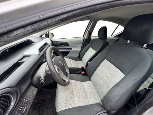 Used 2012 Toyota Prius C One image 10