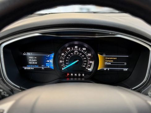 Used 2020 Ford Fusion SE image 11