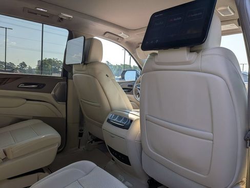 Certified 2023 Cadillac Escalade Premium Luxury Platinum AWD/4WD image 26