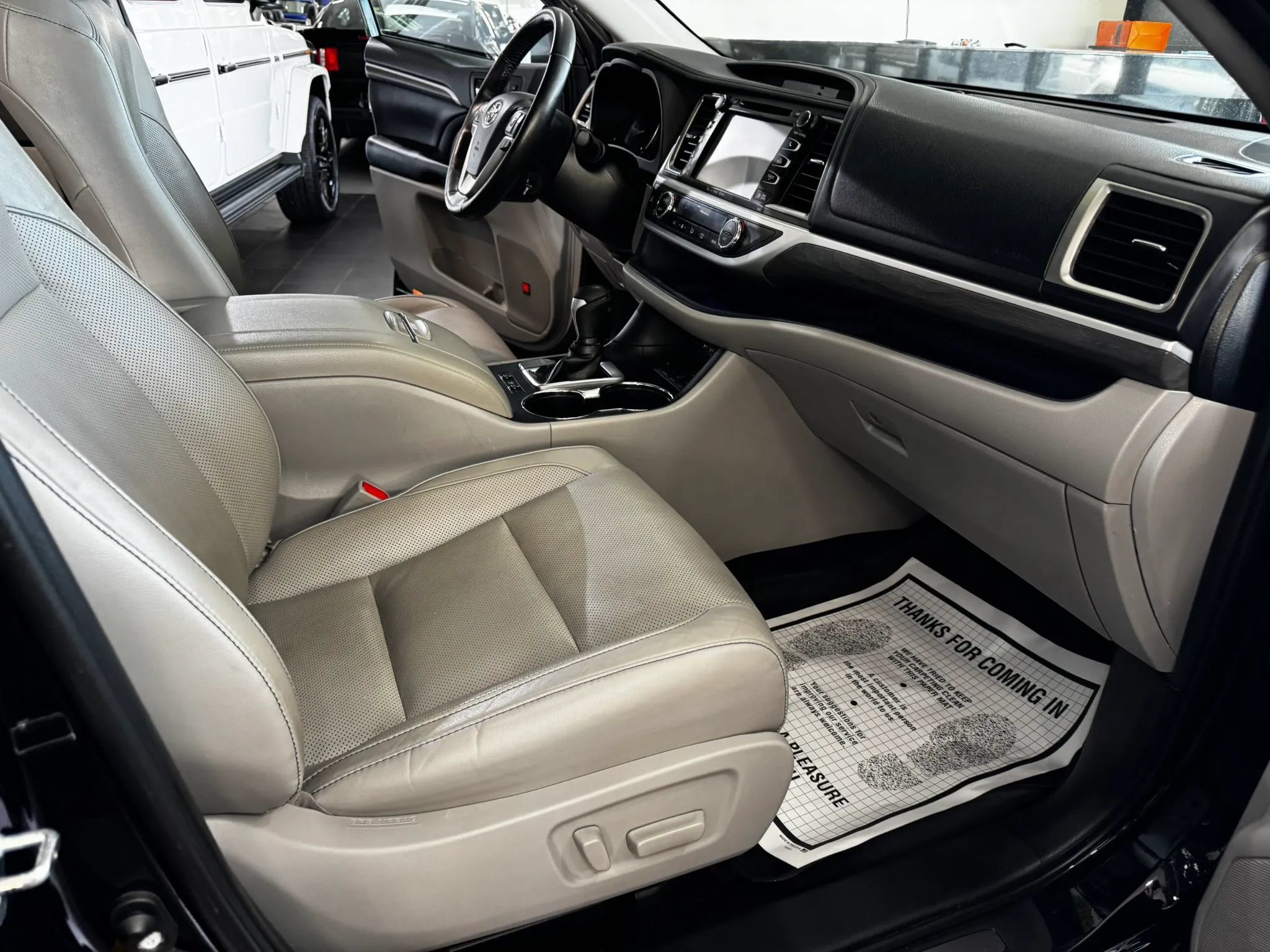 Used 2019 Toyota Highlander Limited Platinum w/ Protection Package #3 AWD/4WD image 12