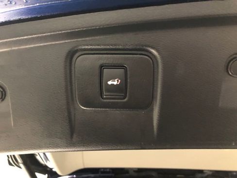 Used 2019 Nissan Murano Platinum image 9