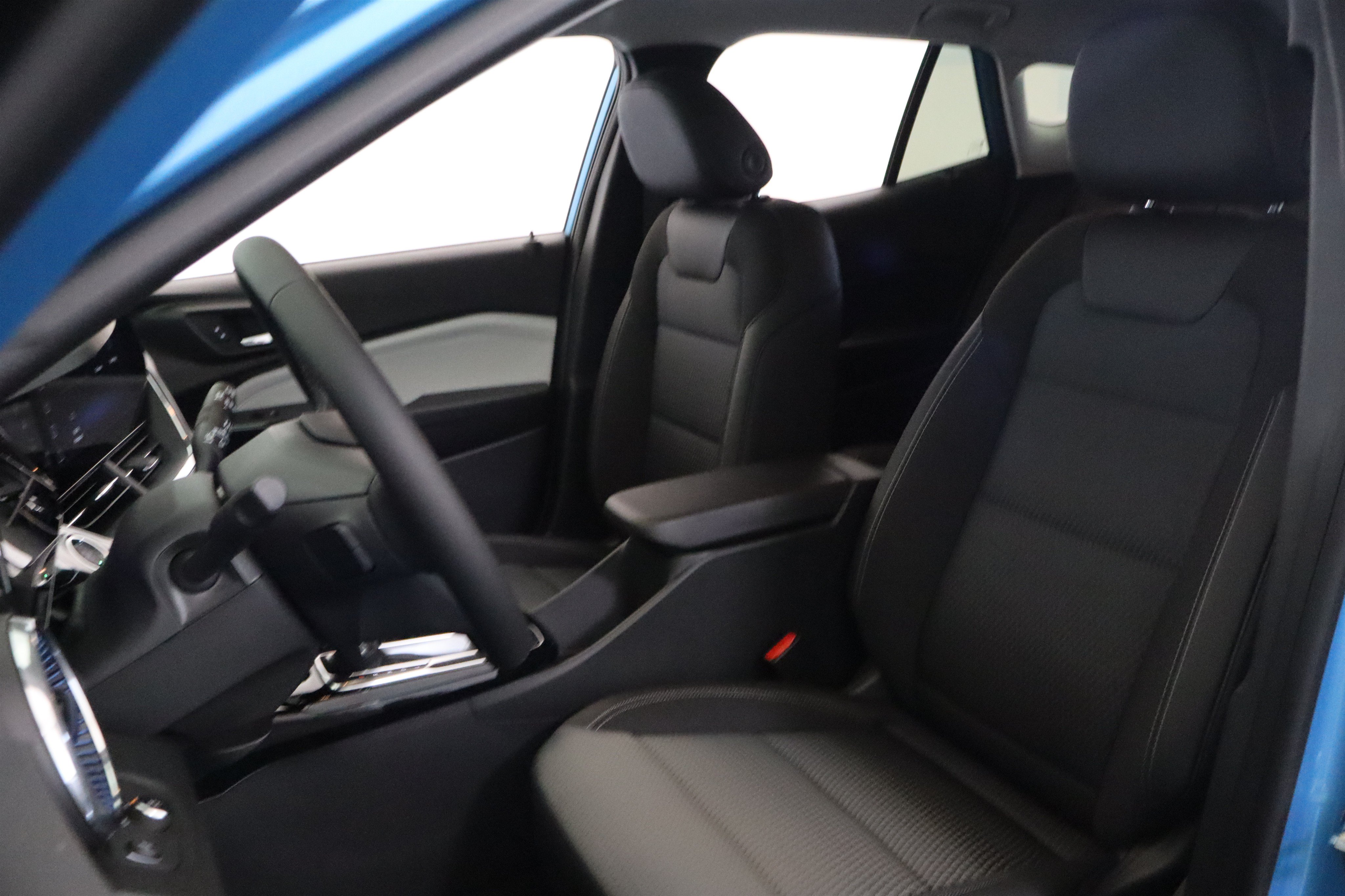 New 2026 Chevrolet Trax LT w/ Driver Confidence Package FWD image 23