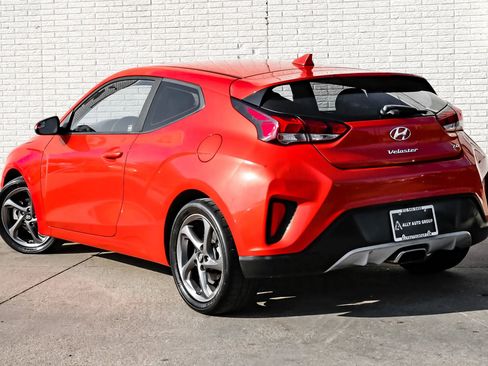 Used 2020 Hyundai Veloster 2.0 FWD image 9