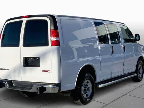 Used 2024 GMC Savana 2500 w/ Driver Convenience Package image 12