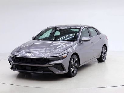 Used 2025 Hyundai Elantra Limited