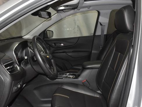 Used 2022 Chevrolet Equinox Premier AWD/4WD image 12