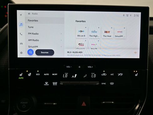 Used 2024 Subaru Solterra Limited image 22