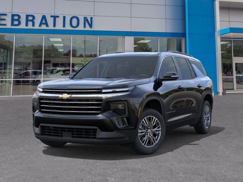 New 2026 Chevrolet Traverse LT w/ LPO, Floor Liner Package image 6