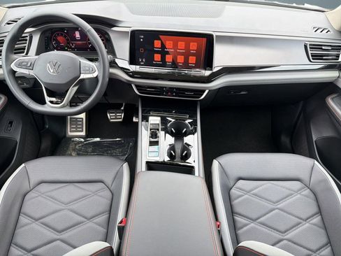New 2026 Volkswagen Atlas Peak Edition AWD/4WD image 15