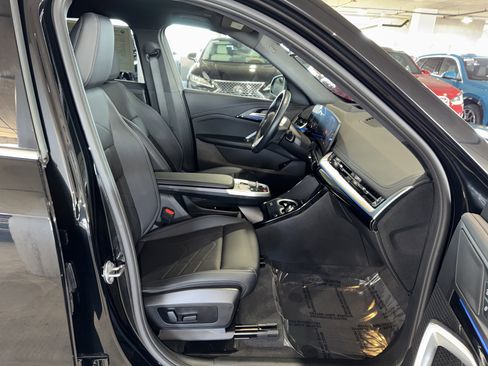 Used 2025 BMW X1 xDrive28i w/ Technology Package image 10