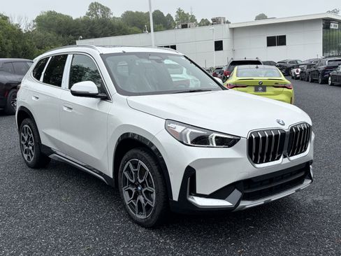 Used 2026 BMW X1 xDrive28i w/ Technology Package AWD/4WD image 3