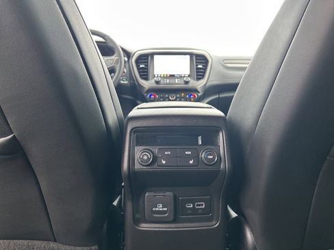 Used 2023 GMC Acadia AT4 w/ Technology Package image 33