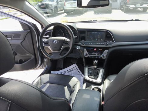 Used 2017 Hyundai Elantra Limited w/ Limited Tech Package 04 FWD image 25