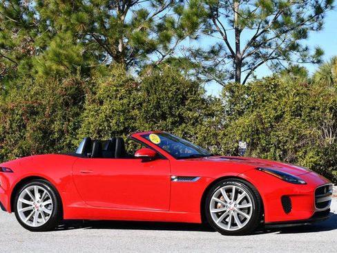 Used 2019 Jaguar F-TYPE Convertible image 8