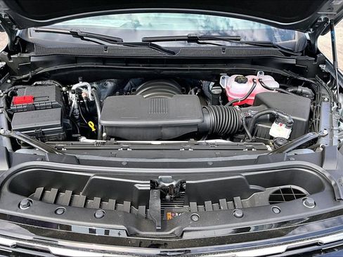 New 2026 Chevrolet Suburban High Country image 11