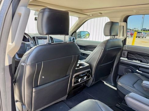 Used 2019 Ford Expedition Platinum AWD/4WD image 14