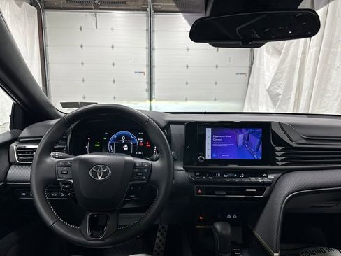 Used 2026 Toyota Camry SE FWD image 16