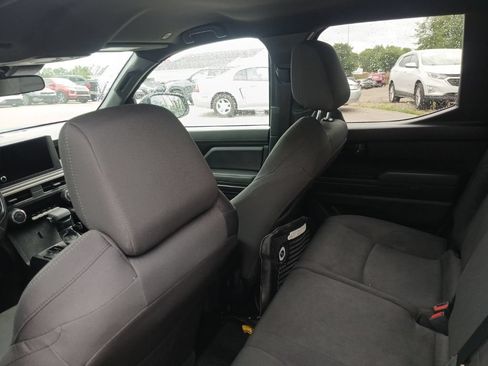 Used 2024 Toyota Tacoma SR AWD/4WD image 17