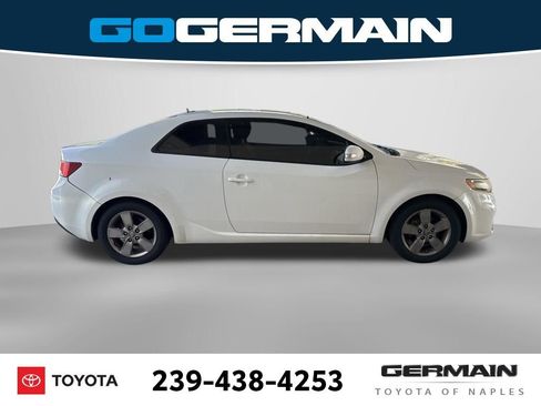Used 2010 Kia Forte Koup EX image 12