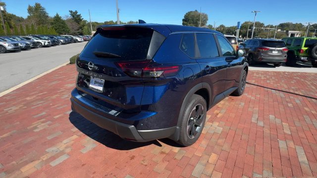 Used 2026 Nissan Rogue SV FWD image 9