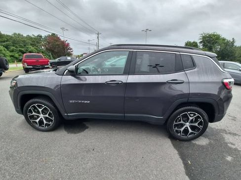 Used 2024 Jeep Compass Limited AWD/4WD image 6