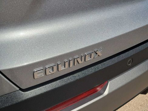 Used 2025 Chevrolet Equinox LT w/ Convenience Package II FWD image 11